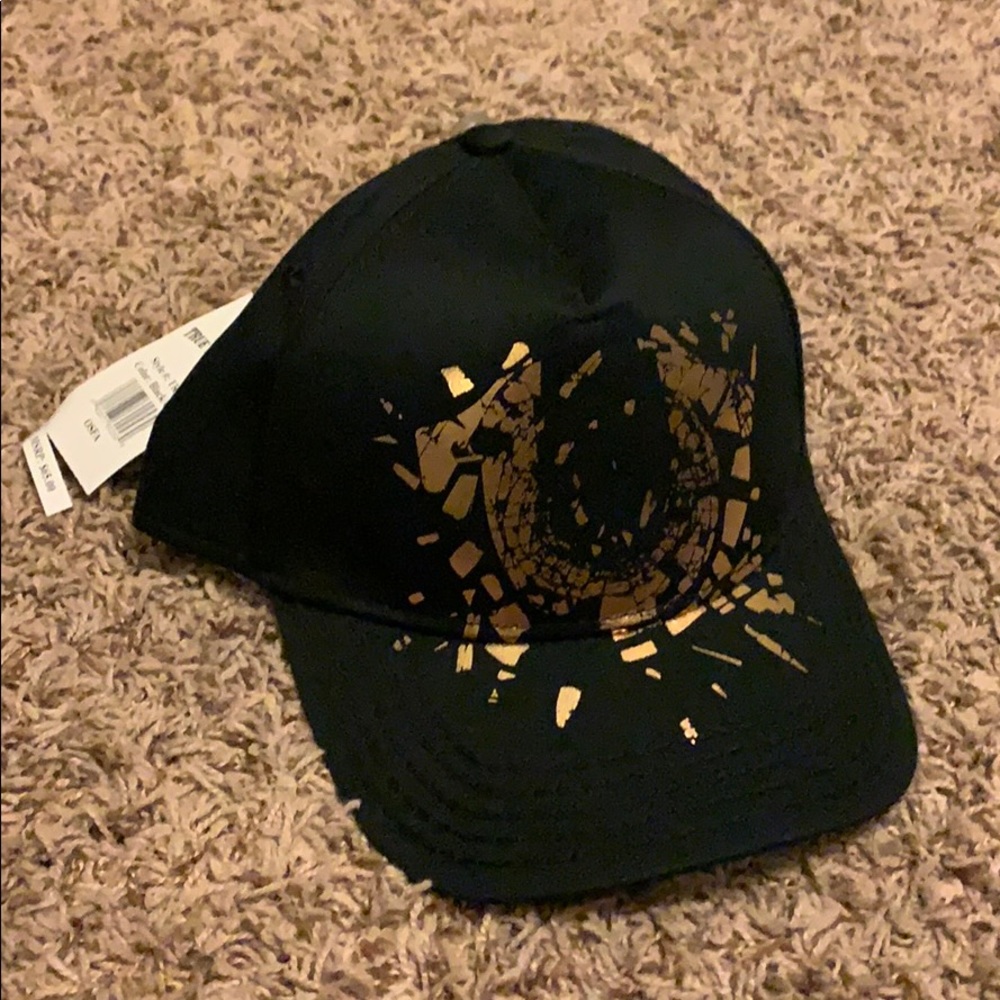 True Religion hat